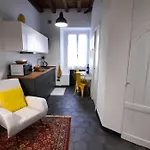 Apartment In The Historic Center-Navigli Milan